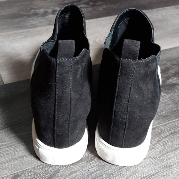 Abound black suede booties nwob - Picture 3 of 4